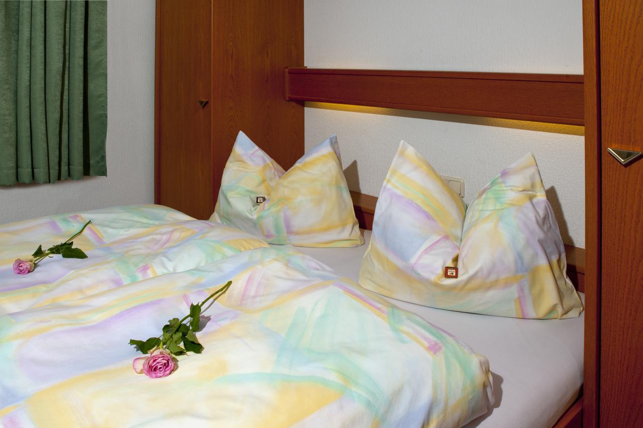 Pension Cafe Suzette Gotha Esterno foto